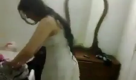 بوست آسیایی بین نیمکره های خود عکس سکس کون گشاد خدمت می کند