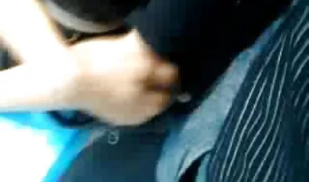 پسر عكس كير كون طاس کت و شلوار راه راه و بلوند