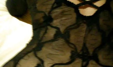 سبزه تصمیم گرفت خودش را راضی کند عكس سكسي كس