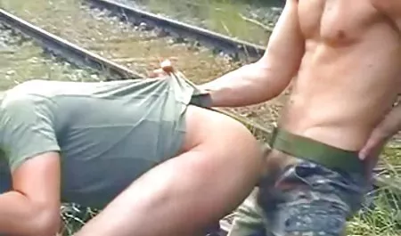 قوطی های بلوند در عكس كون سكسي لباس تنگ سنگ می زدند