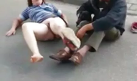 شارلوت استوکلی بلوند حمام می کند عکس سکسی کون گشاد