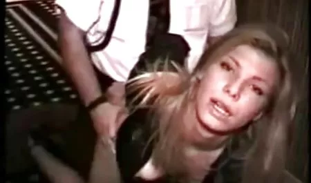 بارمن و دو کارمند عجیب و عكس كس ايرانى غریب